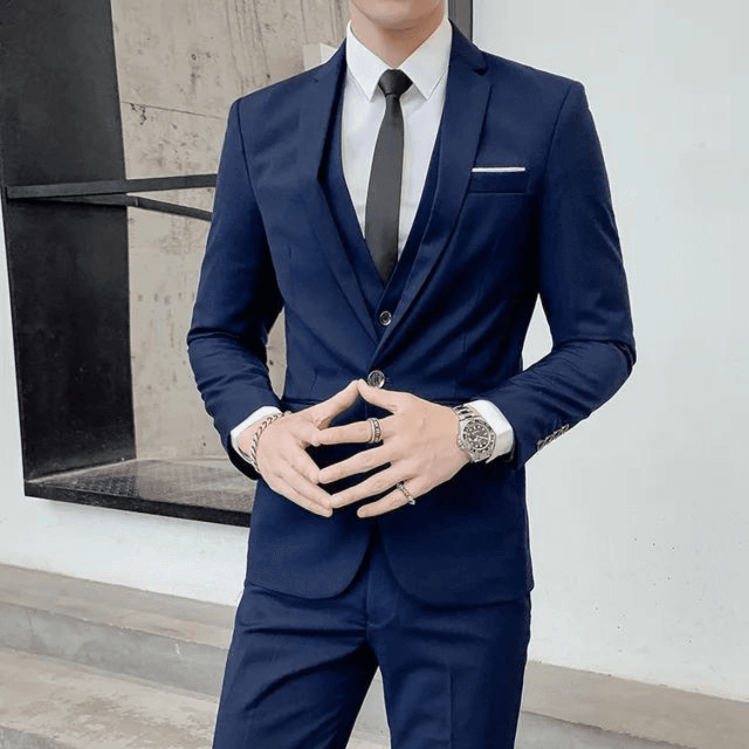 Building a Capsule Wardrobe from Scratch: 12 Pieces, Every Occasion