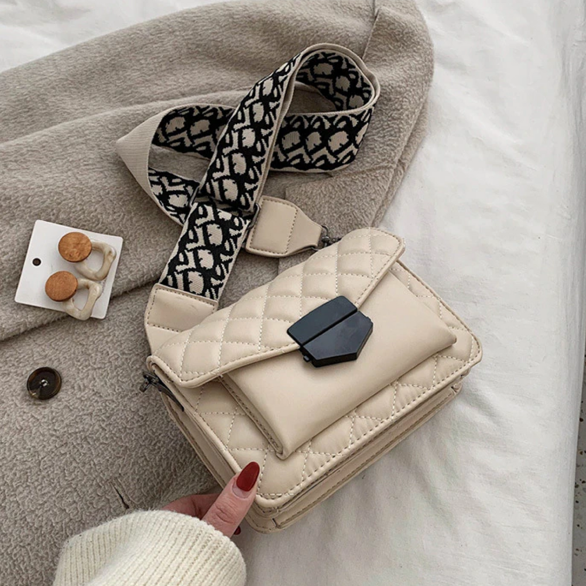Xentrana Quilted Handbag