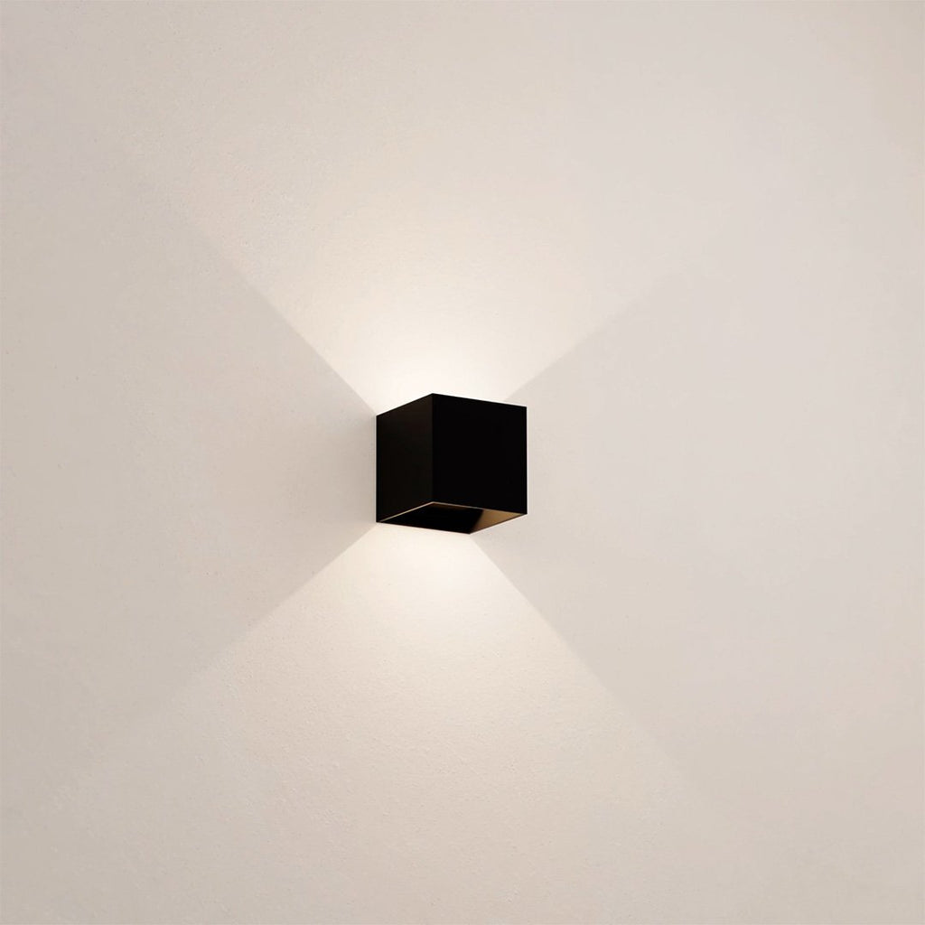XENA Wall Lamp