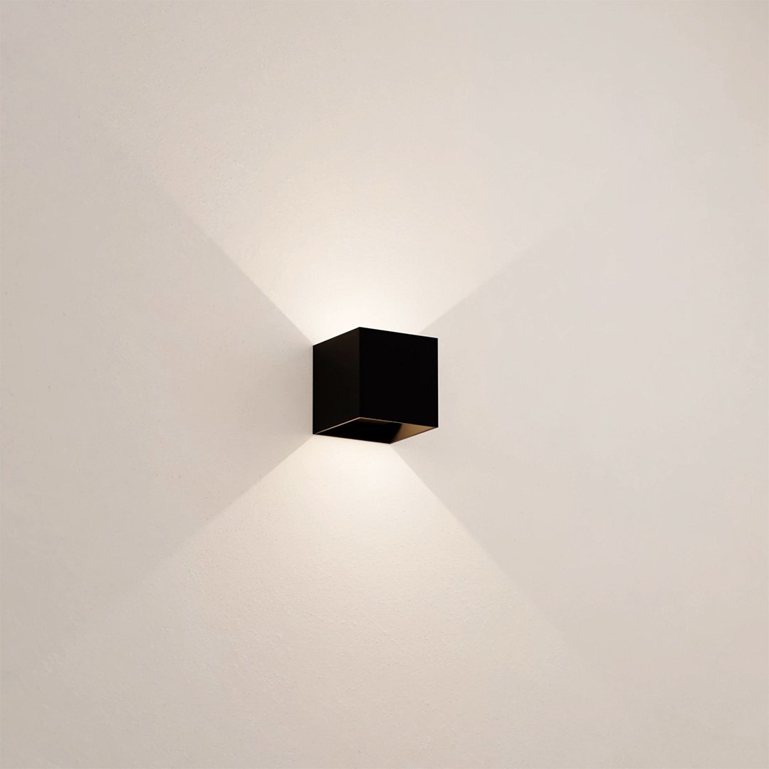 XENA Wall Lamp